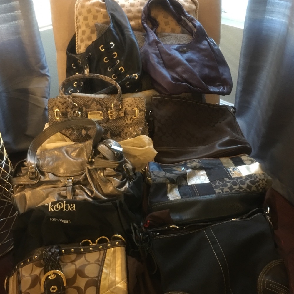 I’m selling well kept designer purses.
